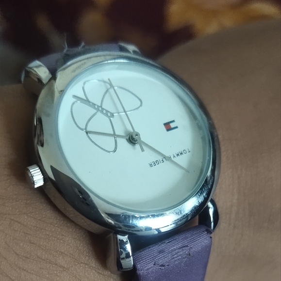 Tommy Hilfiger - Picture 10 of 10